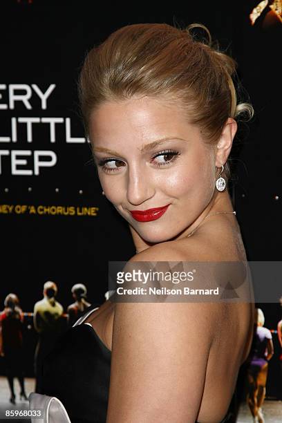 16 Actress Jessica Lee Goldyn Photos and Premium High Res Pictures - Getty  Images