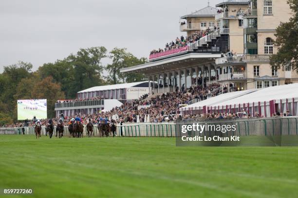 Jockeys compete the Race 6 Prix de l'Abbaye de Longchamp during the Qatar Prix de l'Arc de Triomphe Race Day on October 1, 2017 in Chantilly, France.