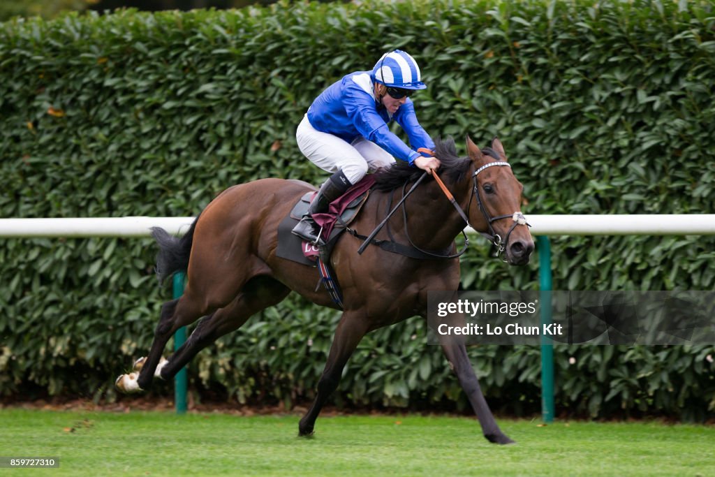 Battaash wins Prix de l'Abbaye de Longchamp in Chantilly, France