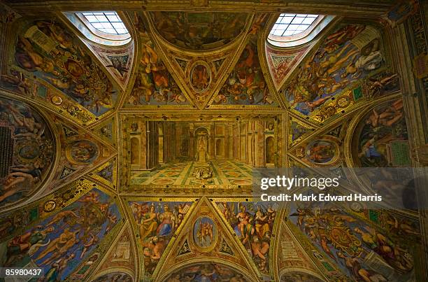 hall of constantine by raphael, vatican museum - vatican museums ストックフォトと画像