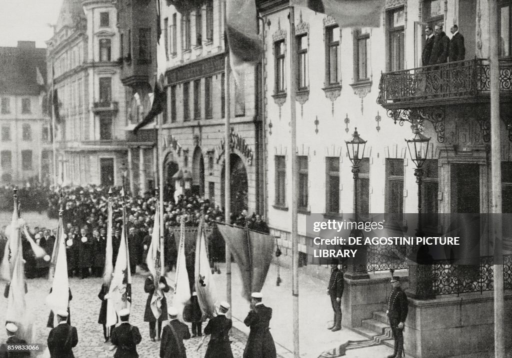 The three Scandinavian Kings Gustav V of Sweden, Haakon VII of Norway and Christian X of Denmark at the balcony of Malmo Castle, Malmo Conference, December 18, 1814, Sweden, L'Illustrazione Italiana, Year XLII, No 1, January 3, 1915