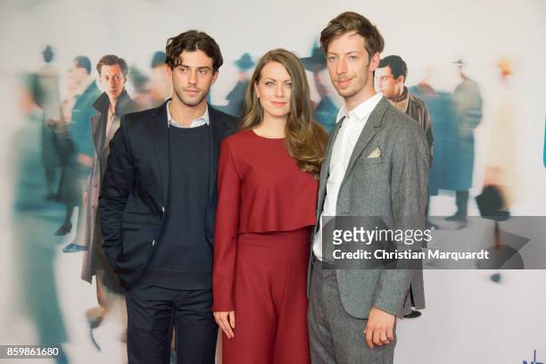 Aaron Altaras, Alice Dwyer and Max Mauff attend the premiere of 'Die Unsichtbaren' at Kino International on October 10, 2017 in Berlin, Germany.