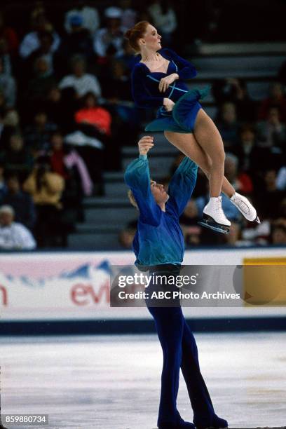 Jenni Meno, Todd Sand skating.