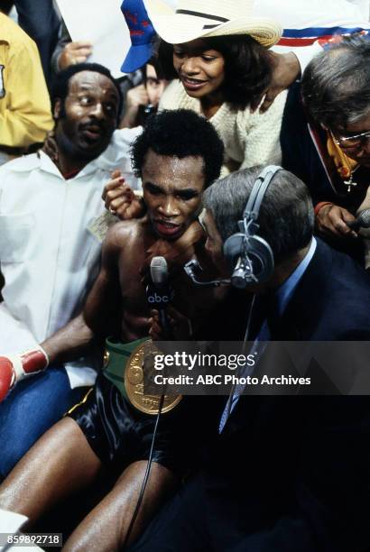 New Orleans, LA Juanita Wilkinson, Howard Cosell, Sugar Ray Leonard at Superdome, Nov 25, 1980.