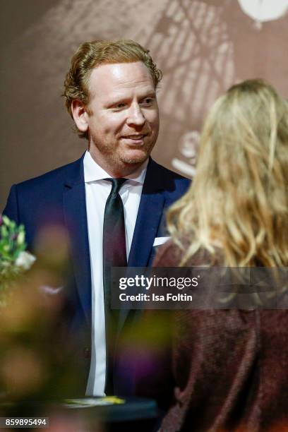 Violinist Daniel Hope attends the premiere of 'Der Klang des Lebens' at Kino in der Kulturbrauerei on October 10, 2017 in Berlin, Germany.