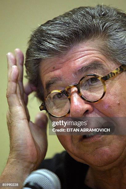Peruvian writer Alfredo Bryce Echenique gestures during a presentation in Lima January 12, 2006. Bryce Echenique told the AFP April 15, 2009 about...