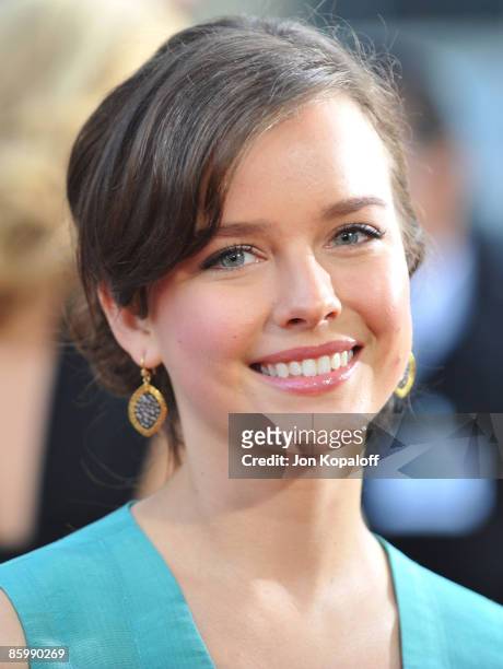 Actress Allison Miller arrives at the Los Angeles Premiere "17 Again" at Grauman's Chinese Theatre on April 14, 2009 in Hollywood, California.