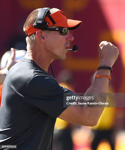 Head coach Gary Andersen of the Oregon State Beavers on the sidelines during the game against the USC Trojans at the Los Angeles Memorial Coliseum on...