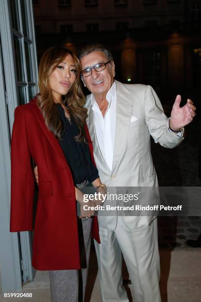 Kelly Evans and Claude Ott attend the "Picasso 1932" Exhibition Opening at Musee national Picasso-Paris on October 10, 2017 in Paris, France.