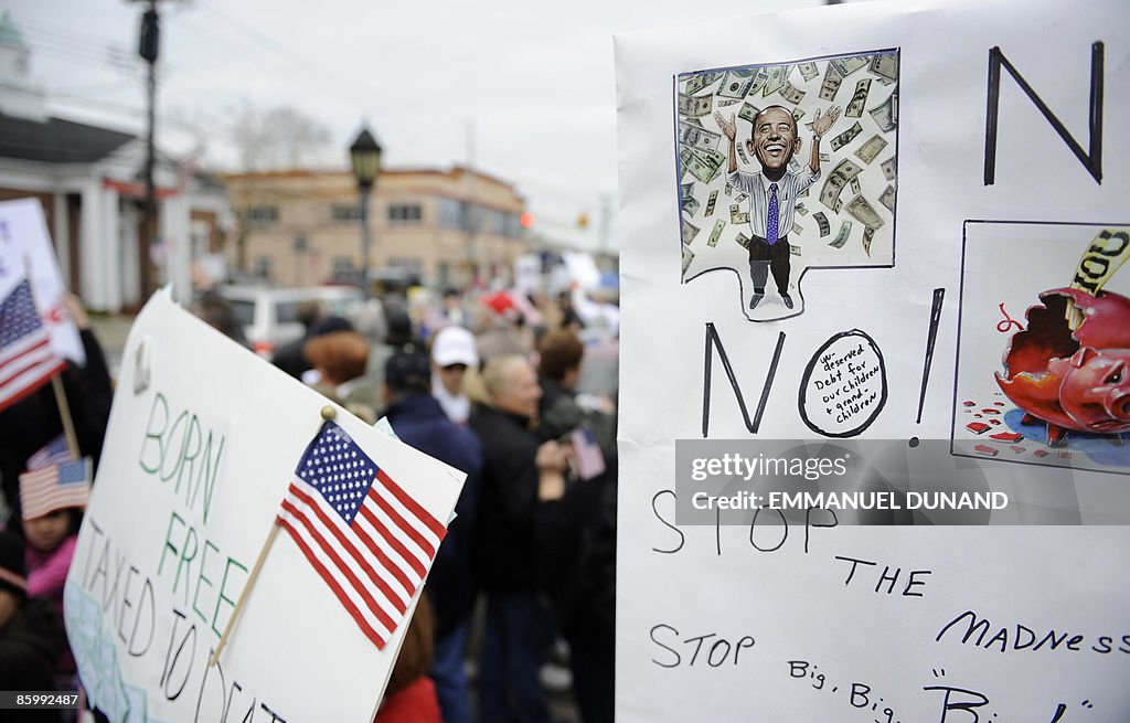 Demonstrators against US President Barac