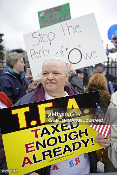 Demonstrators against US President Barack Obama's national tax, stage a protest in Staten Island, New York, April 15, 2009. Critics of Obama marked...