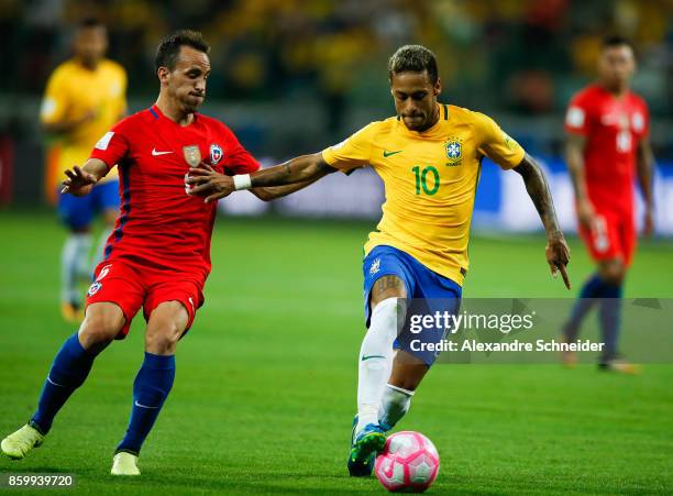 Fuenzalida of Chile and Neymar of Brazil in action during the match between Brazil and Chile for the 2018 FIFA World Cup Russia Qualifier at Allianz...