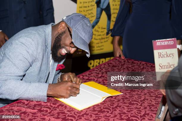 Comedian and author Rickey Smiley attends The House Of Hope Atlanta to promote his book tour 'Stand By Your Truth' on October 8, 2017 in Decatur,...