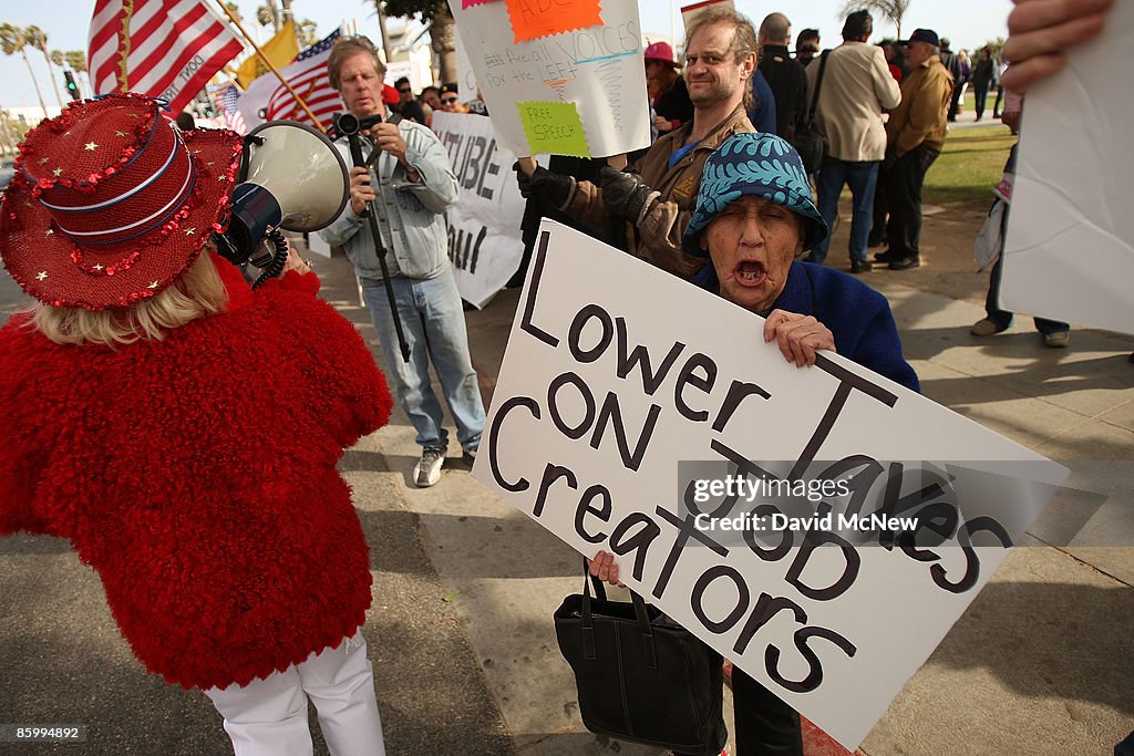 Tax Day "Tea Party" Protestors Rally Around The Country