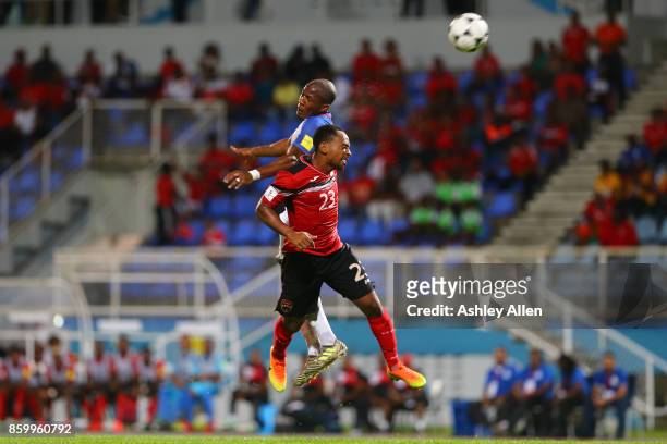 Darlington Nagbe of the United States mens national team battles for control of the ball from Leston Paul of Trinidad and Tobago during the FIFA...