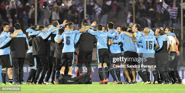 Players of Uruguay celebrate the victory and qualifying to the World Cup after a match between Uruguay and Bolivia as part of FIFA 2018 World Cup...