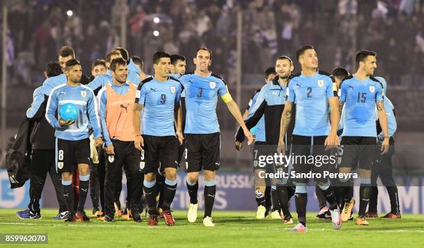 Players of Uruguay celebrate the victory and qualifying to the World Cup after a match between Uruguay and Bolivia as part of FIFA 2018 World Cup...