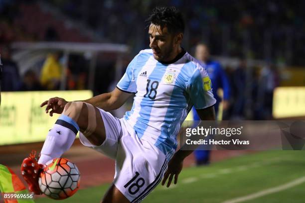 Eduardo Salvio of Argentina controls the ball during a match between Ecuador and Argentina as part of FIFA 2018 World Cup Qualifiers at Olimpico...