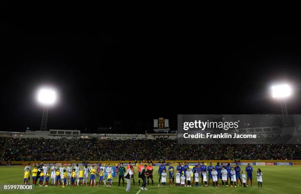 Players of Ecuador and Argentina pose prior a match between Ecuador and Argentina as part of FIFA 2018 World Cup Qualifiers at Olimpico Atahualpa...