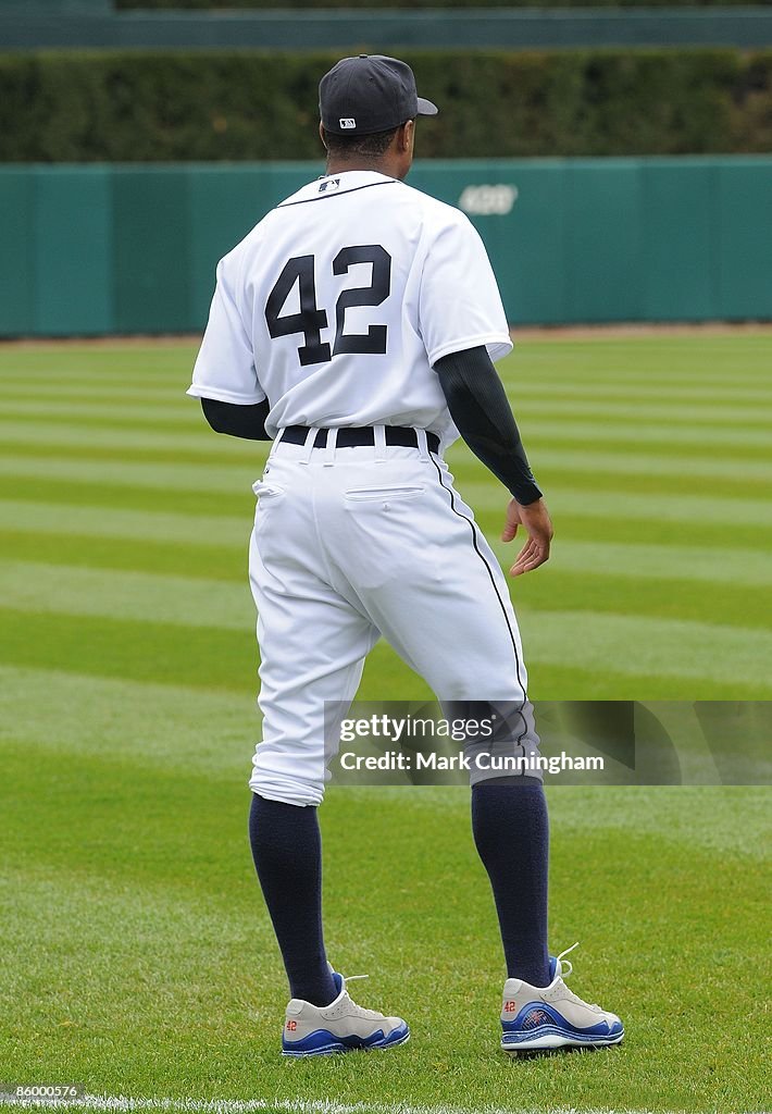 Chicago White Sox v Detroit Tigers