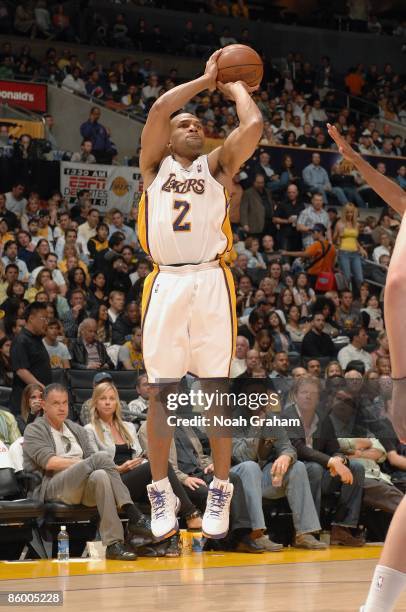 Derek Fisher of the Los Angeles Lakers shoots a jumper during the game against the Memphis Grizzlies on April 12, 2009 at Staples Center in Los...