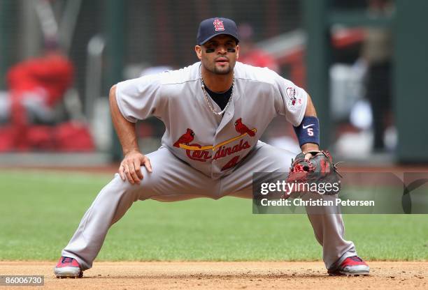 Infielder lbert Pujols of the St. Louis Cardinals in action during the game against the Arizona Diamondbacks at Chase Field on April 15, 2009 in...