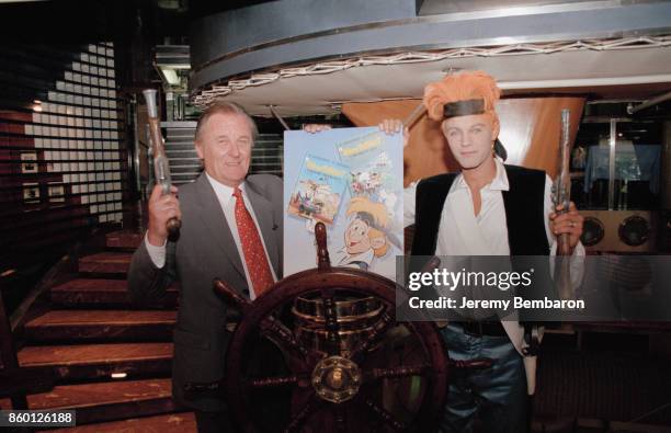 Albert Uderzo presents a new comic strip entitled "Jehan Pistolet, Corsaire du Roi",Paris, 22nd September 1998