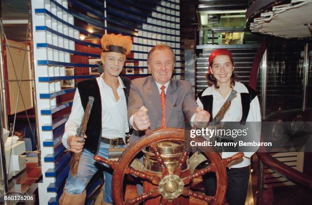 Albert Uderzo presents a new comic strip entitled "Jehan Pistolet, Corsaire du Roi",Paris, 22nd September 1998