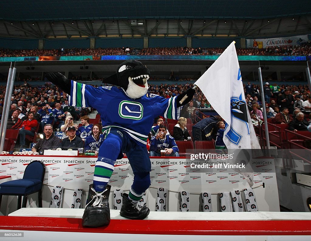 Colorado Avalanche v Vancouver Canucks