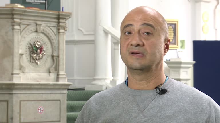 57 Shacklewell Lane Mosque Stock Videos, Footage, & 4K Video Clips