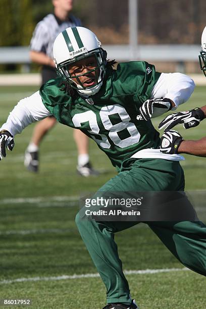 Cornerback Marquice Cole of the New York Jets checks his man at the afternoon practice during New York Jets minicamp on April 17, 2009 in Florham...