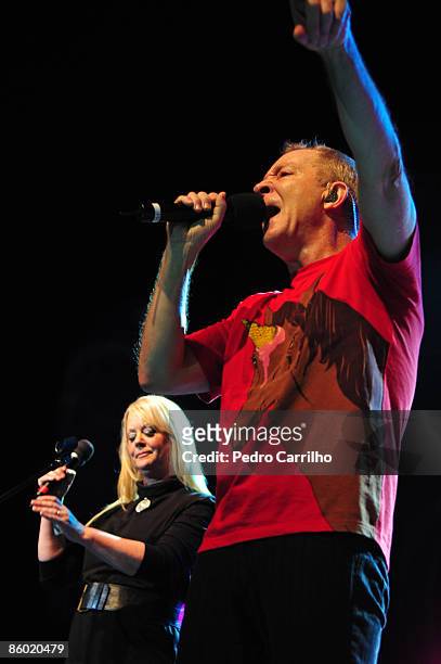Cindy Wilson and Fred Scheider of the American band B 52's performs during concert at Citibank Hall on April 17, 2009 in Rio de Janeiro, Brazil. This...