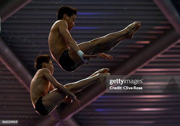 Cao Yuan and Zhang Yanquan of China in action during the FINA World Series Diving 2009 at Ponds Forge International Sports Centre on April 18, 2009...