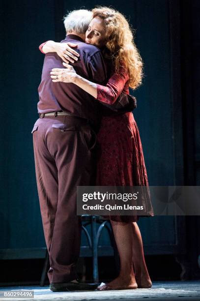 Spanish actors Emilio Gutierrez Caba and Chusa Barbero perform during the dress rehearsal of the Ingmar Bergman's 'Despues del ensayo' play on stage...