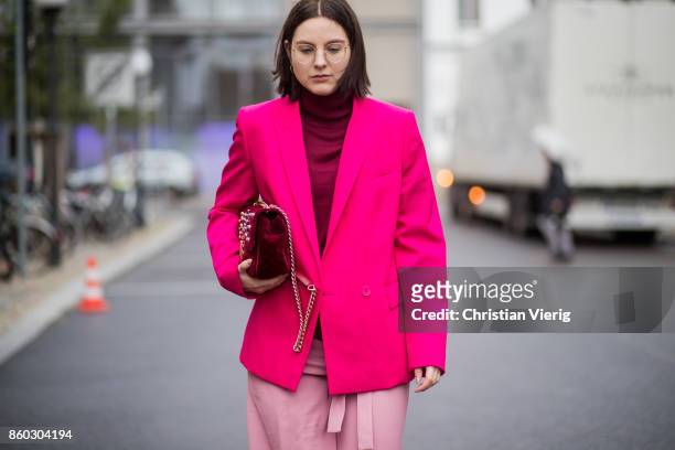 Fashion blogger Maria Barteczko wearing classic pink blazer Stella McCartney, bordeaux turtle neck jumper Asos, pink waist wide leg trousers...