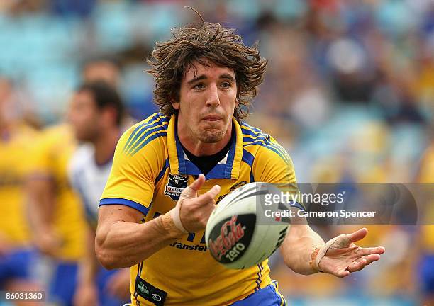 Joel Reddy of the Eels passes the ball during the round six NRL match between the Parramatta Eels and the Bulldogs at ANZ Stadium on April 19, 2009...