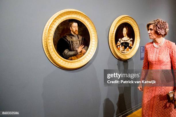 Queen Maxima of The Netherlands visits the Museo Nacional Arte Antiga and the exhibition Rembrandt, Rijksmuseum and Royal Collectionson October 11,...