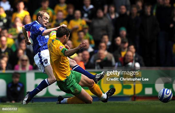 Alan Quinn of Ipswich scores their first goal during the Coca-Cola Championship match between Ipswich Town and Norwich City at Portman Road on April...