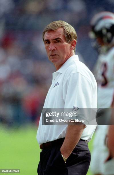 Mike Shanahan head coach of the Denver Broncos against the San Diego Chargers at Jack Murphy Stadium circa 2002 in San Diego,California.