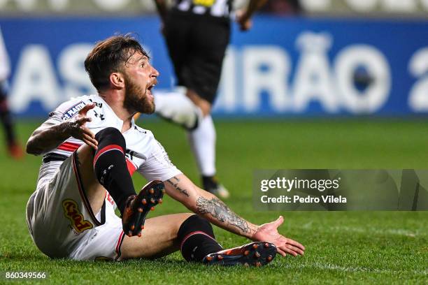 Jonathan Gmez of Sao Paulo a match between Atletico MG and Sao Paulo as part of Brasileirao Series A 2017 at Independencia stadium on October 11,...