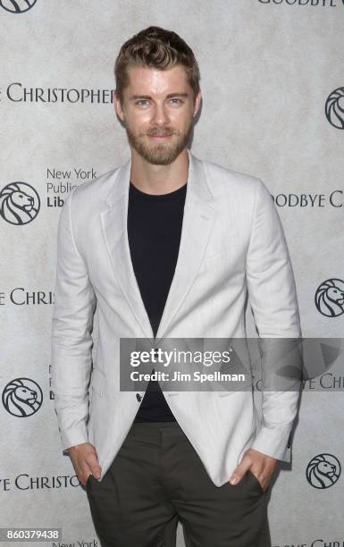 Luke Mitchell Actor Photos and Premium High Res Pictures - Getty Images