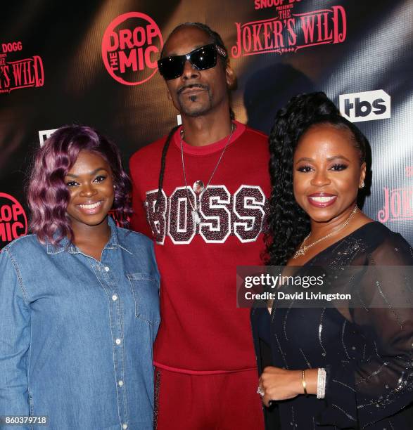 Cori Broadus, father rapper Snoop Dogg, and mother Shante Broadus attend the premiere for TBS's "Drop The Mic" and "The Joker's Wild" at The...