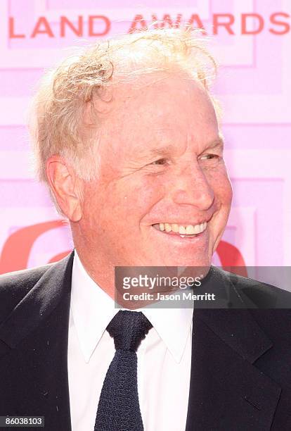 Actor Wayne Rogers arrives at the 7th Annual TV Land Awards held at Gibson Amphitheatre on April 19, 2009 in Universal City, California.