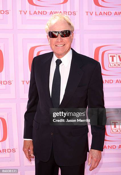 Actor Wayne Rogers arrives at the 7th Annual TV Land Awards held at Gibson Amphitheatre on April 19, 2009 in Universal City, California.