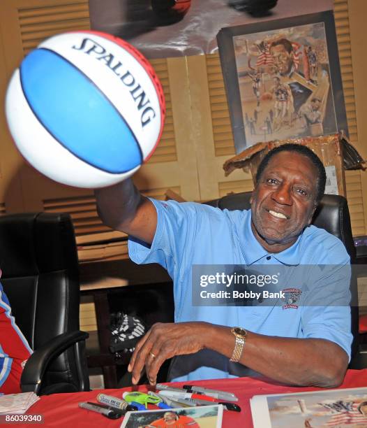 Meadowlark Lemon attends the 2009 Chiller Theatre Expo at the Hilton on April 19, 2009 in Parsippany, New Jersey.