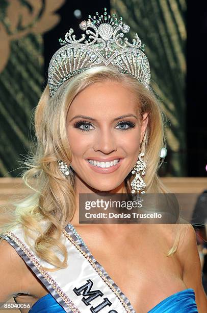 Miss USA 2009 Kristen Dalton poses at the 2009 Miss USA Pageant at Planet Hollywood Resort & Casino on April 19, 2009 in Las Vegas, Nevada.