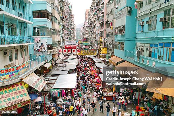 hong kong kowloon  mong kok fa yuen street - mong kok imagens e fotografias de stock