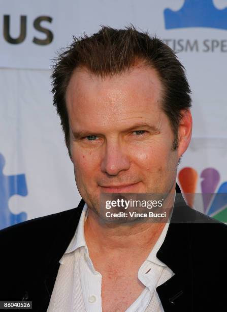 Actor Jack Coleman attends the "Heroes For Autism" charity auction and concert benefitting Austism Speaks on April 19, 2009 in Los Angeles,...