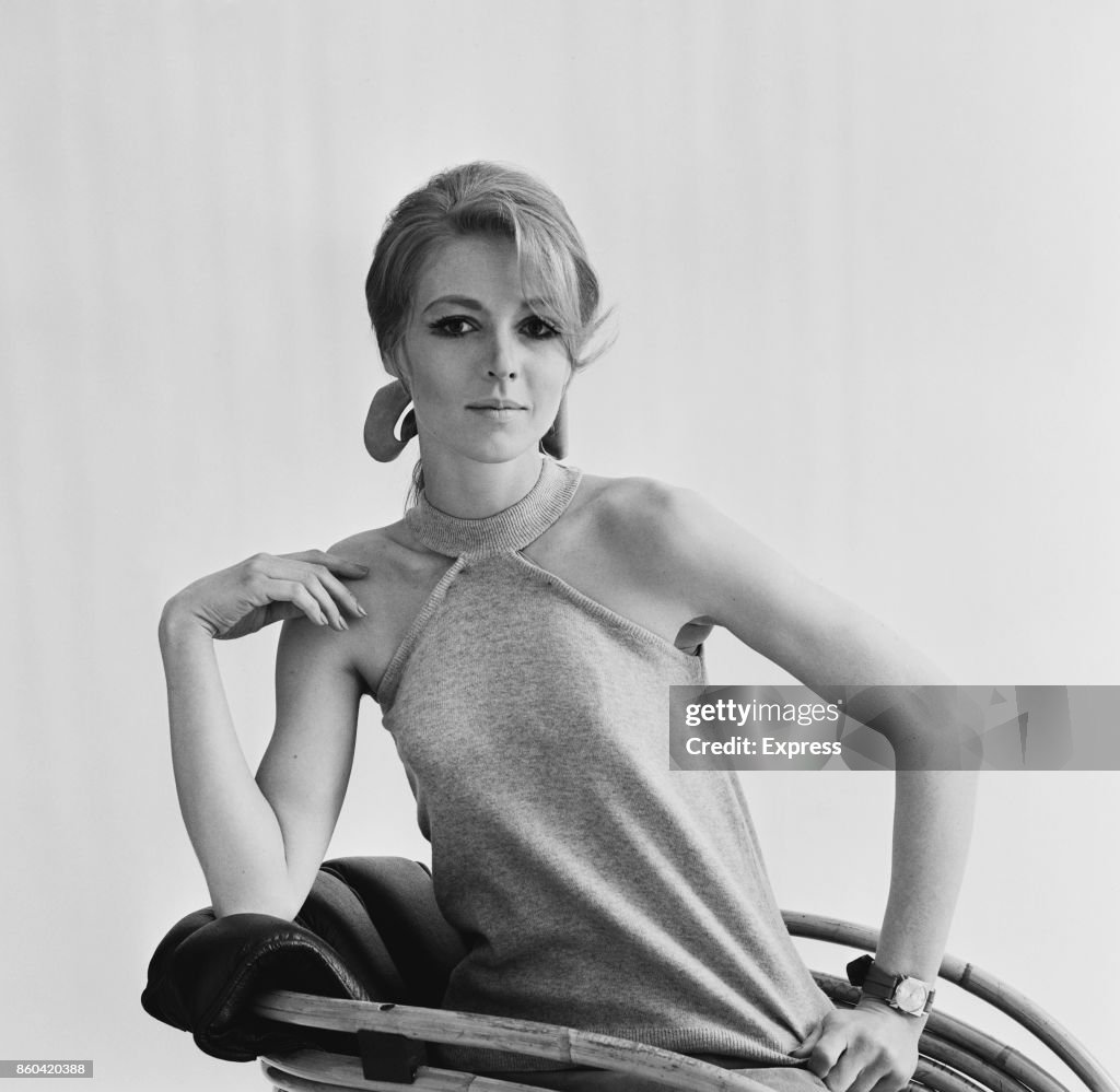 English actress Joanna Pettet, UK, 31st March 1967. News Photo - Getty