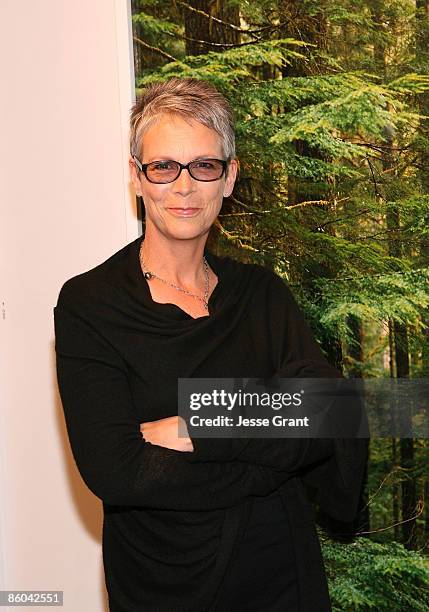 Jamie Lee Curtis attends Alexandra Hedison's "ITHAKA" opening at Month Of Photography LA at Frank Pictures Gallery on April 4, 2009 in Santa Monica,...